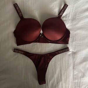 Victoria’s Secret set